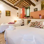 Valentina 4*