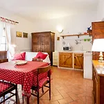 Valentina 4*